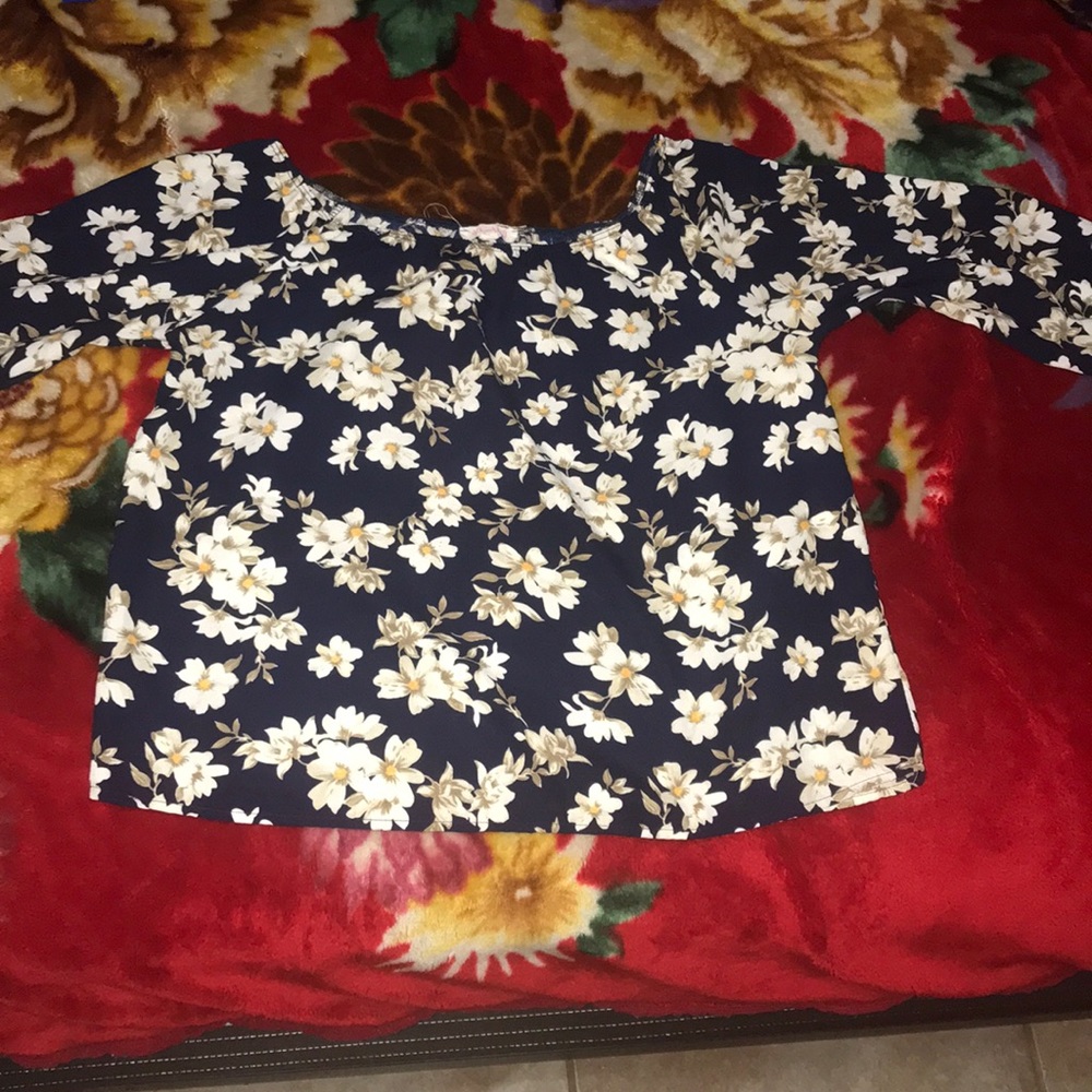 Florar shoulder blouse